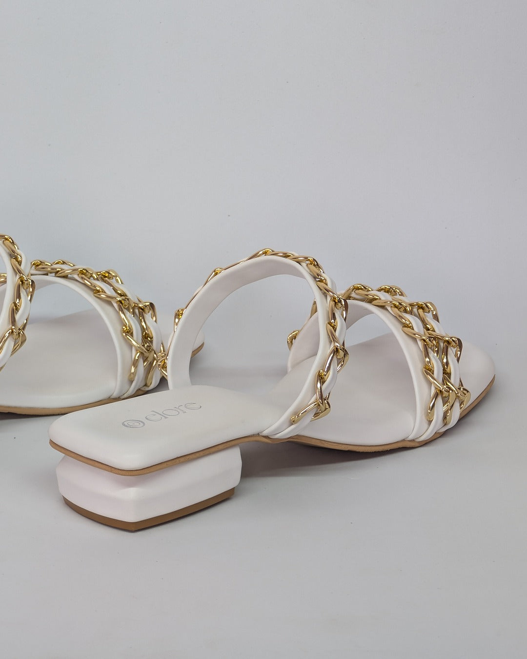 Aurelia chain heels